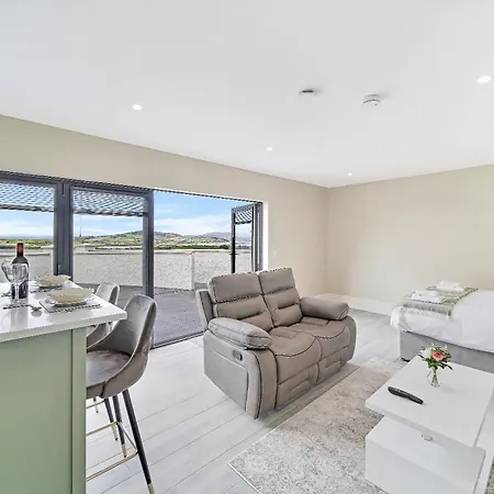 Seaview 'sleeping 2 Guests' Apartment