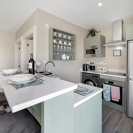 Seaview 'sleeping 2 Guests' Burnfoot