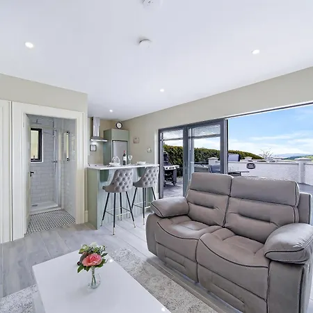 Seaview 'sleeping 2 Guests'