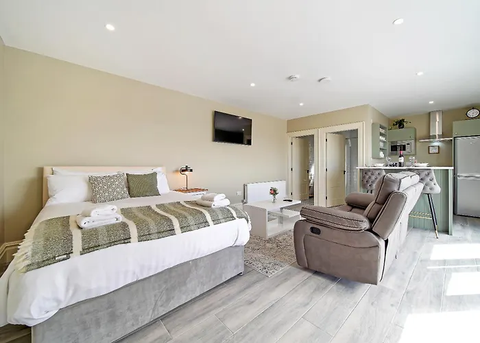 Seaview 'sleeping 2 Guests'