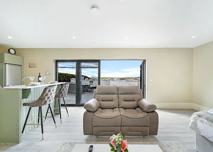 Seaview 'sleeping 2 Guests'